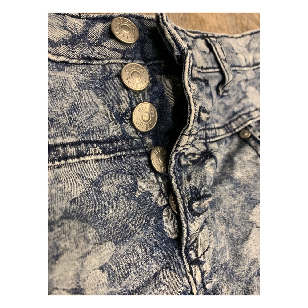 Delias floral denim shorts